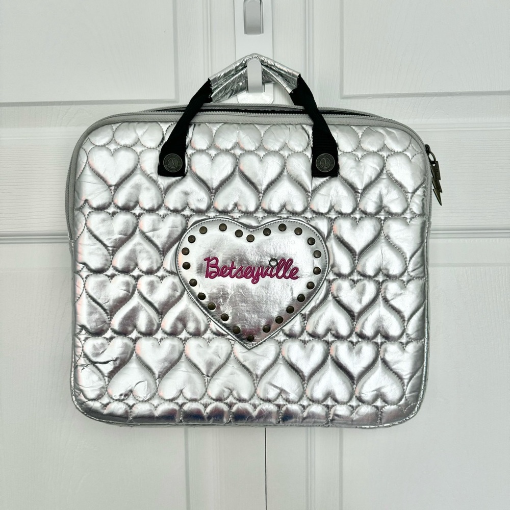 Betsey Johnson Vintage Rare Betseyville Silver Metallic Laptop Bag